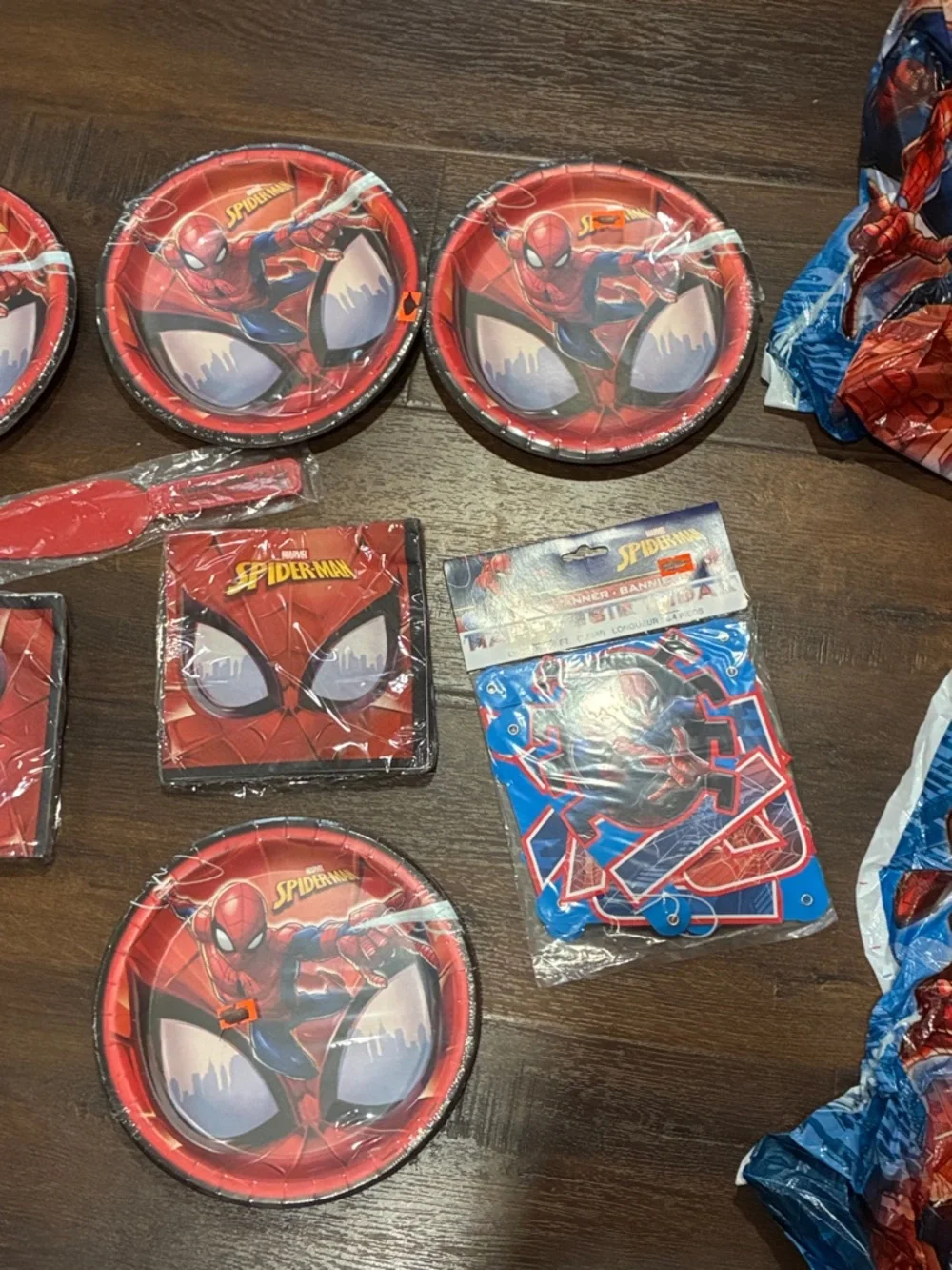 MARVEL Spiderman HAPPY BIRTHDAY Party Tableware Set PLATES NAPKINS TABLECLOTH